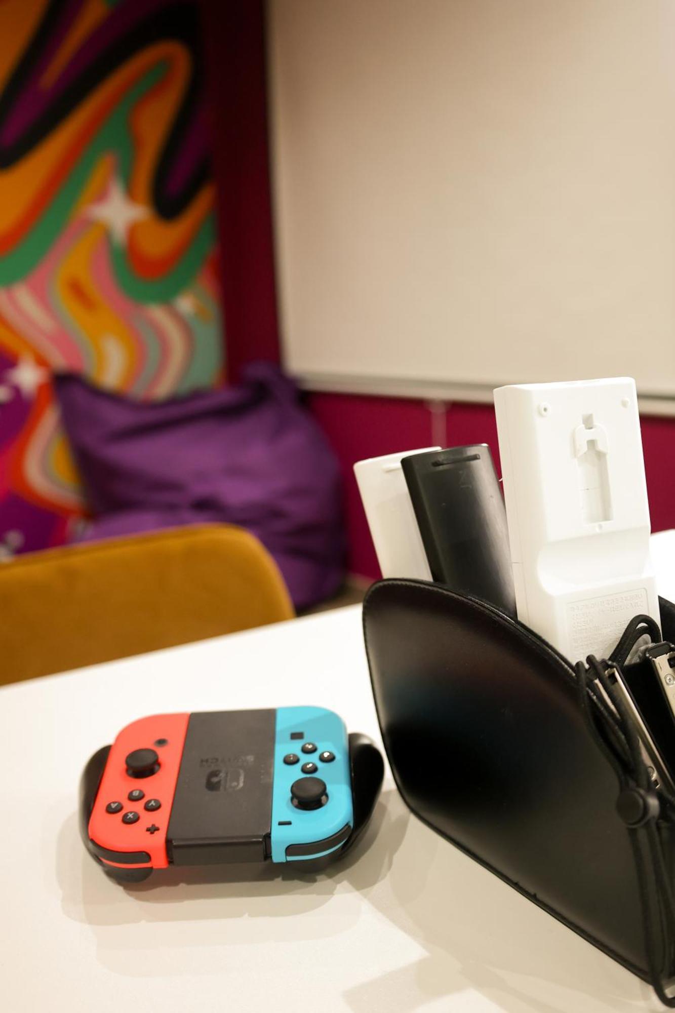 Capsule Groovy-Jacuzzi-Sauna-Billard-Netflix- Nintendo Switch & Jeux Mons  Exterior foto