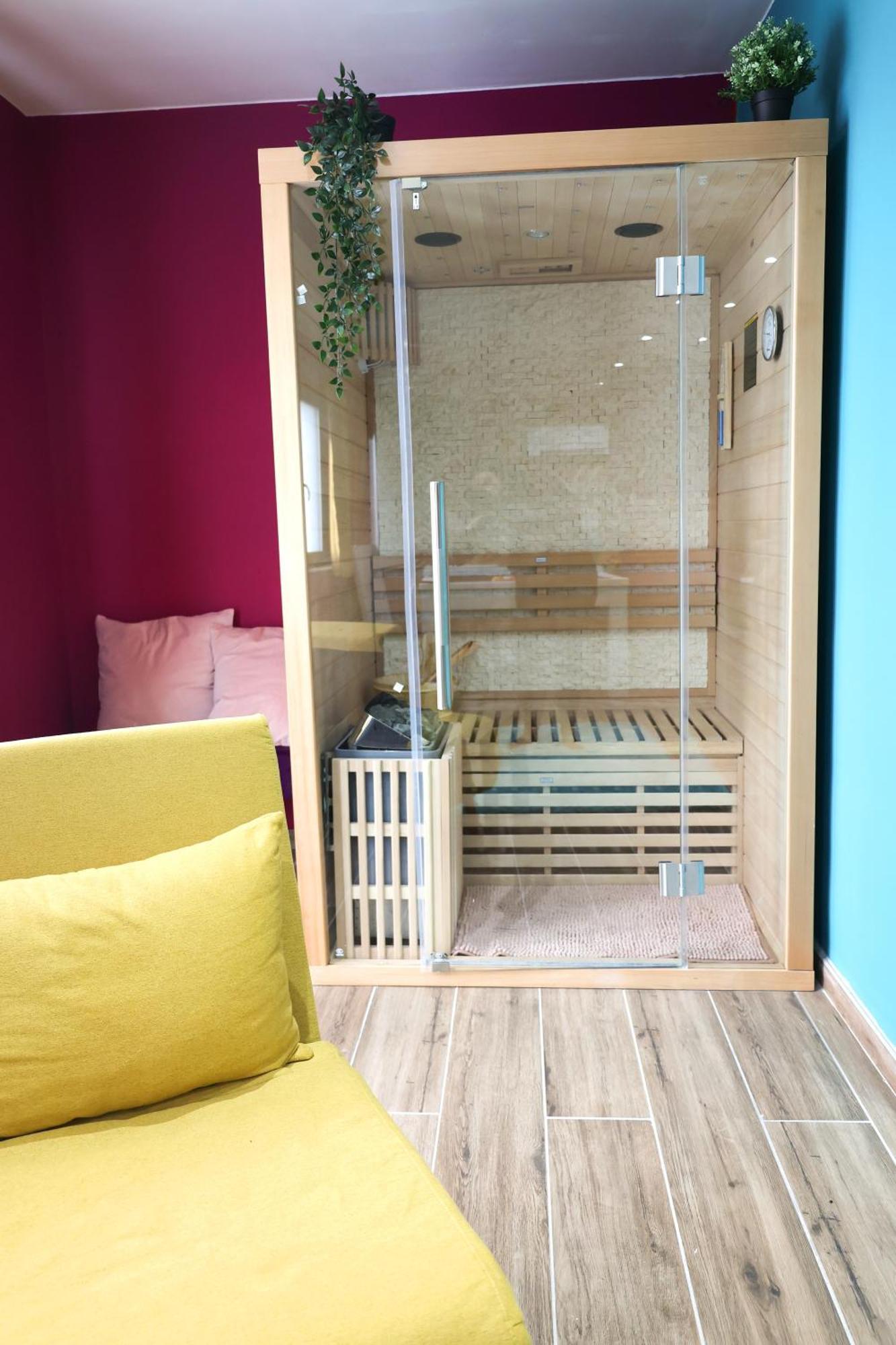 Capsule Groovy-Jacuzzi-Sauna-Billard-Netflix- Nintendo Switch & Jeux Mons  Exterior foto